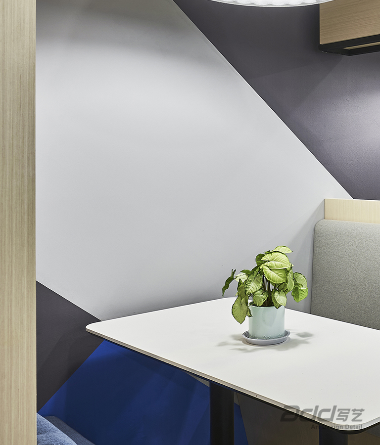 移遠(yuǎn)通(tong)信(xin)辦(bàn)公(gōng)室裝(zhuang)修設(shè)計(ji)-培訓室2-pc