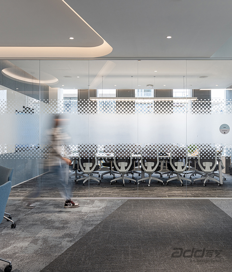 蔚來汽車(che)辦(bàn)公(gōng)樓裝(zhuang)修-會議辦(bàn)公(gōng)區(qu)-pc