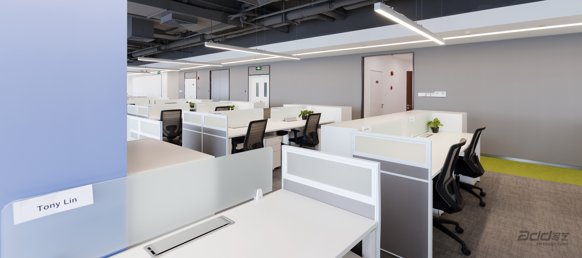 羅賓遜全球物(wù)流辦(bàn)公(gōng)室裝(zhuang)修-辦(bàn)公(gōng)區(qu)-pc